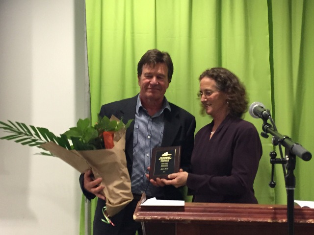 2015-volunteer-of-yr-award